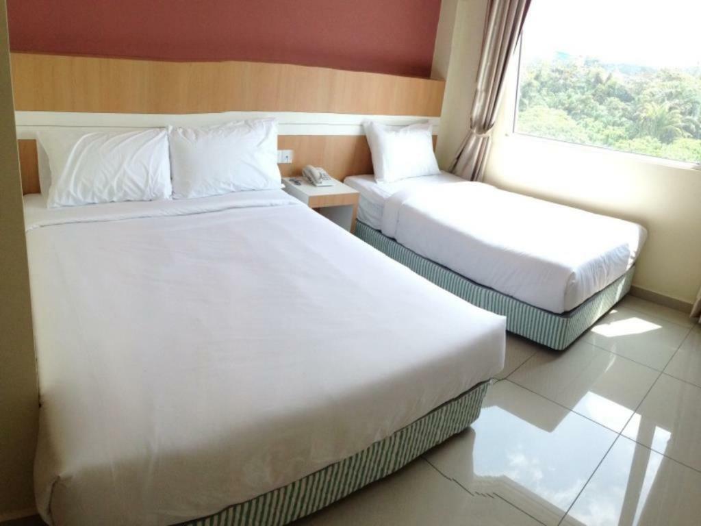 Caspari Hotel Tampin Exterior foto